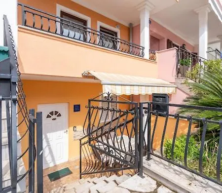Lola 2 Apartament *